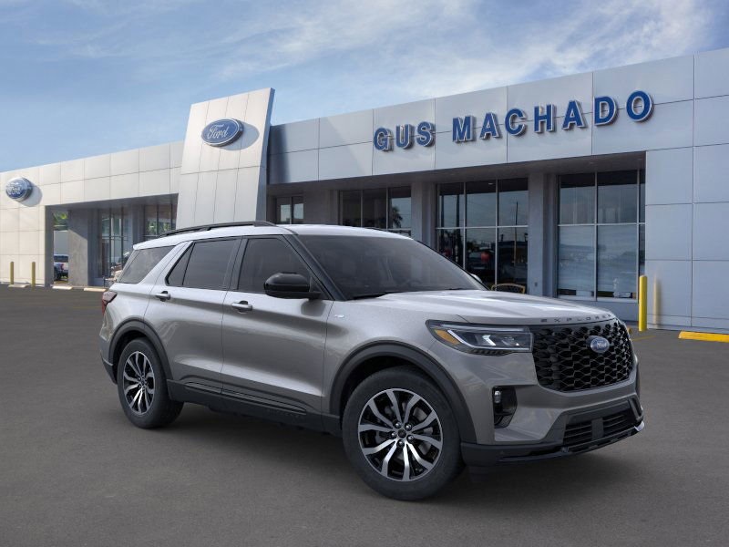 2025 Ford Explorer ST-Line photo 2