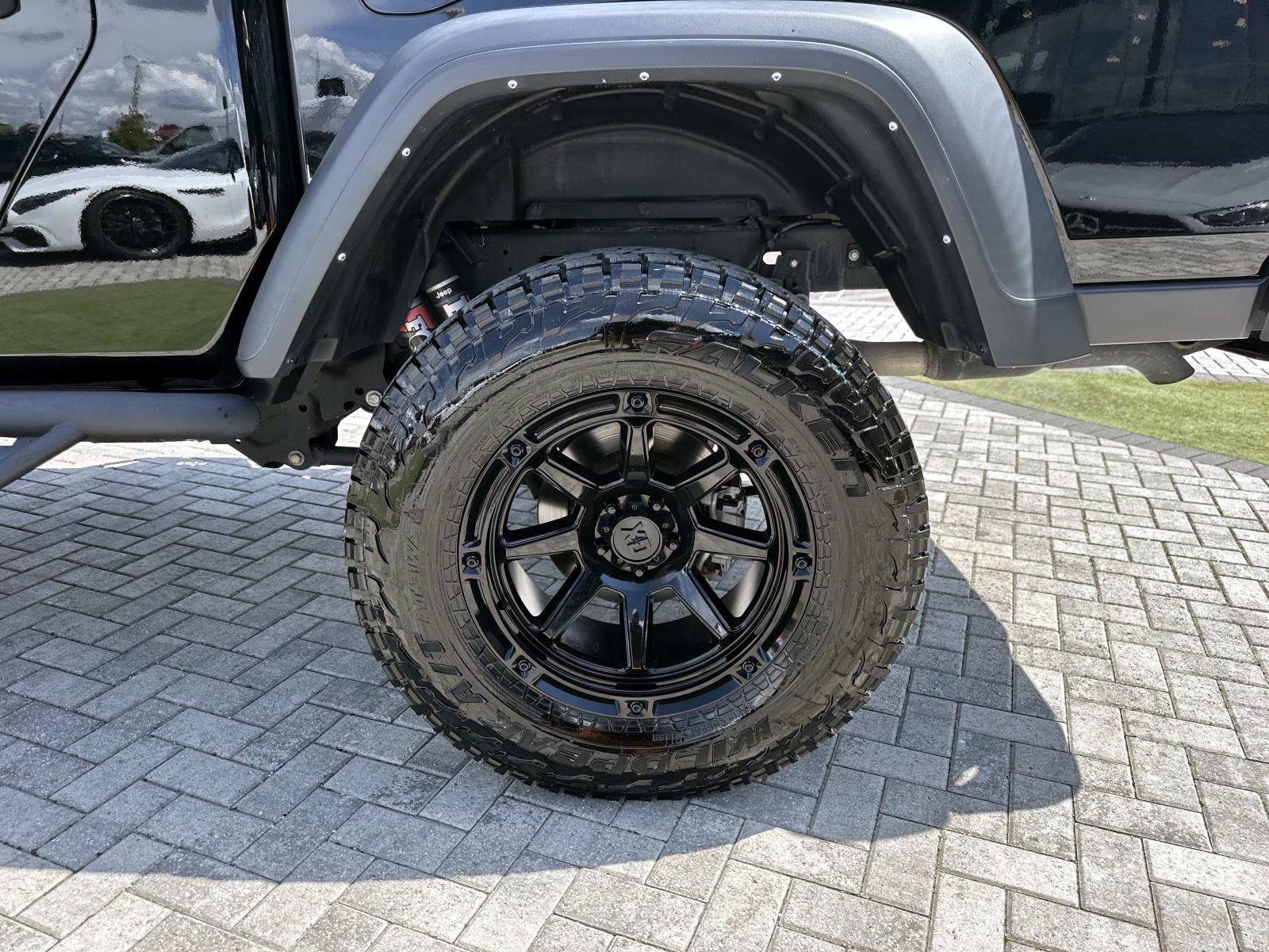 2022 Jeep Gladiator Mojave photo 9