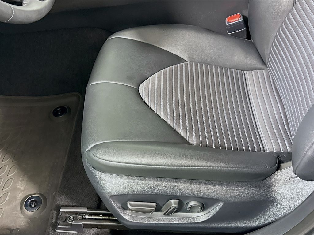 2023 Toyota Camry SE Nightshade Edition photo 14