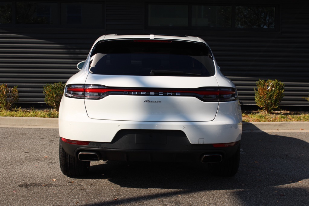 2021 Porsche Macan Base photo 4
