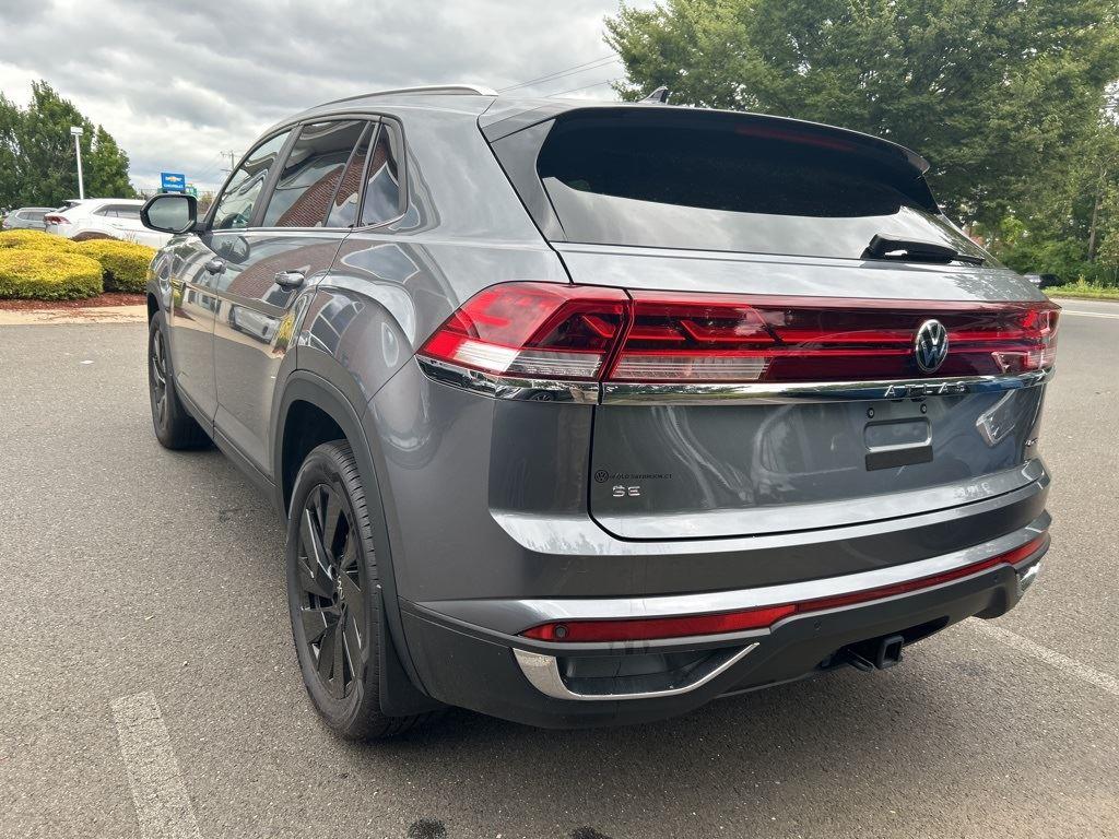2025 Volkswagen Atlas Cross Sport SE Technology photo 2