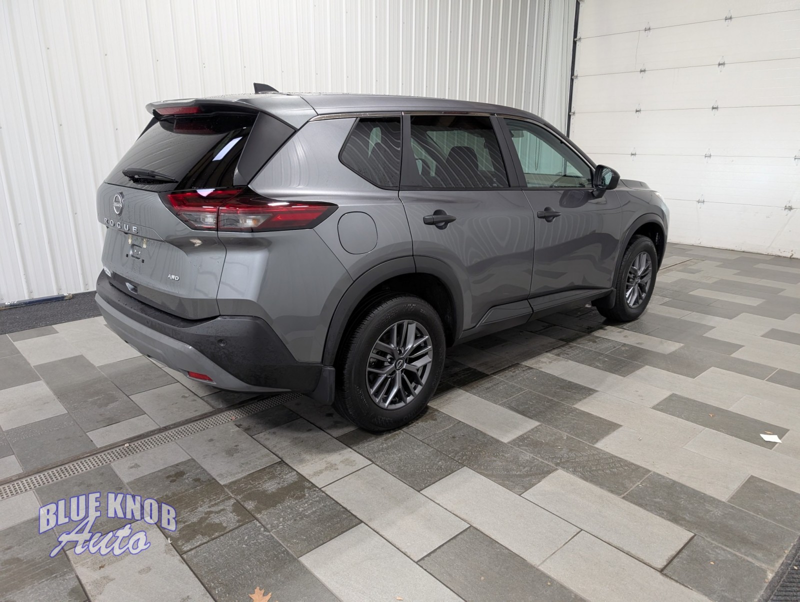 2023 Nissan Rogue S photo 3