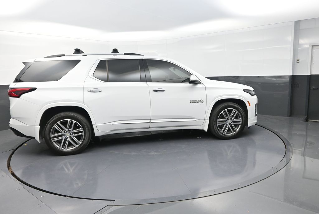 2023 Chevrolet Traverse High Country photo 7