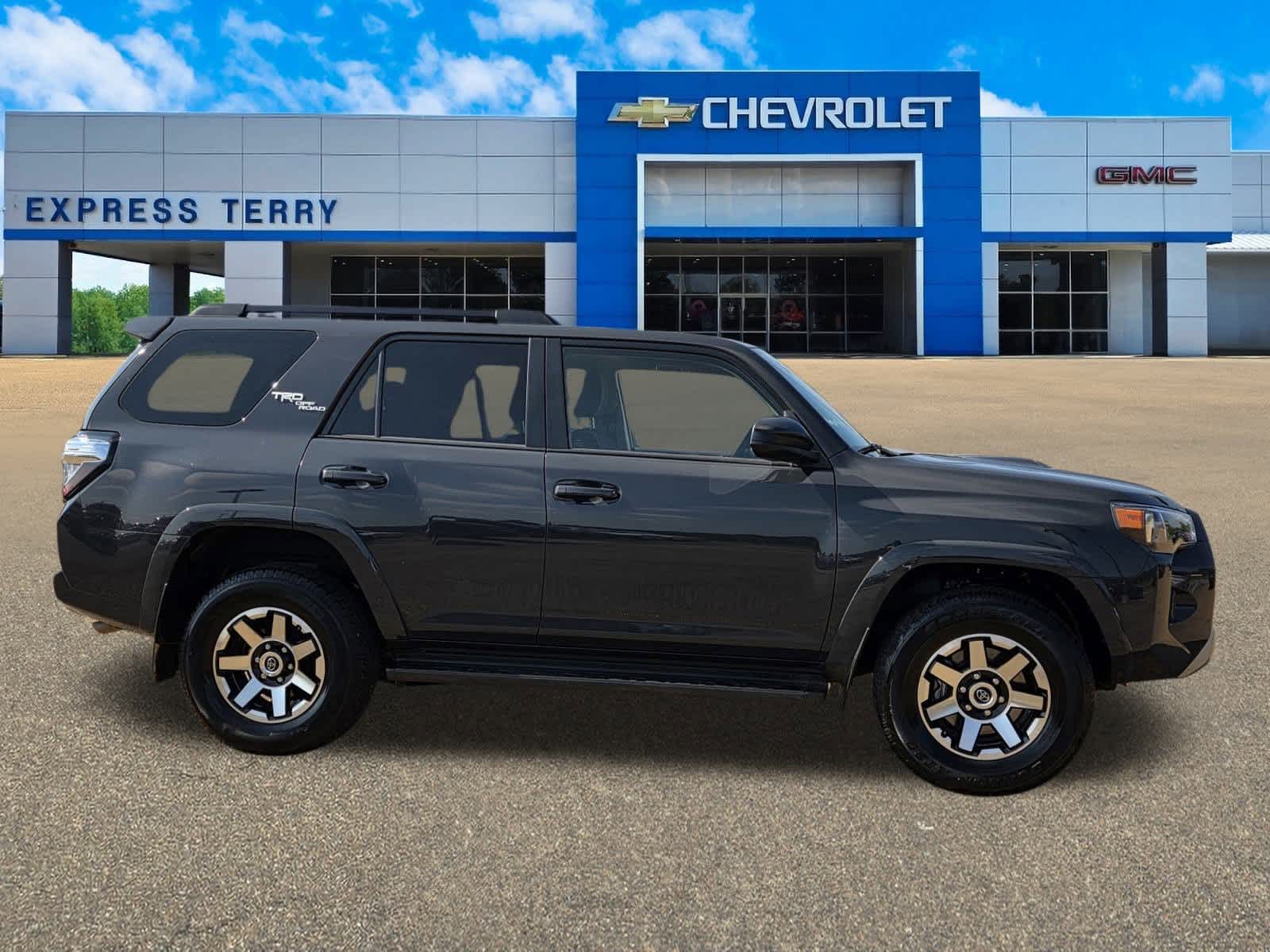 2024 Toyota 4Runner TRD photo 2