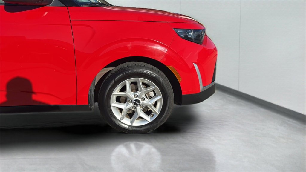2023 Kia Soul LX photo 16