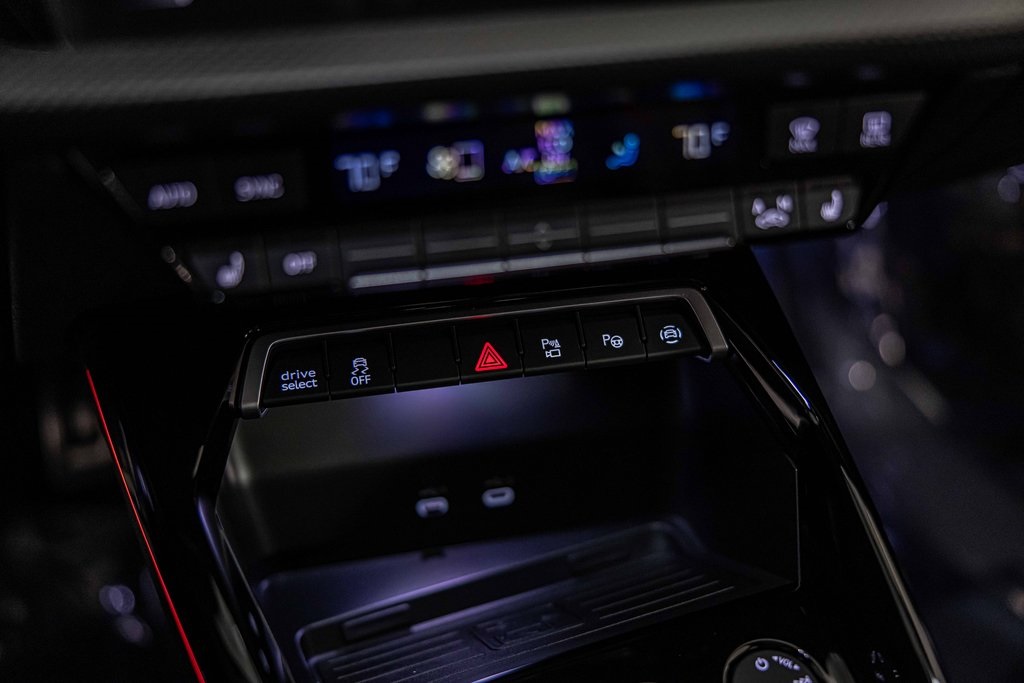 2025 AUDI RS 3 - Image 28