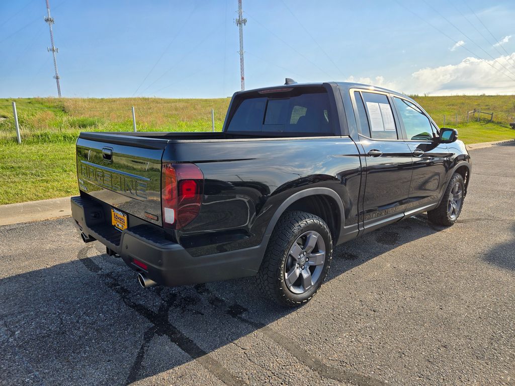 2024 Honda Ridgeline TrailSport photo 3