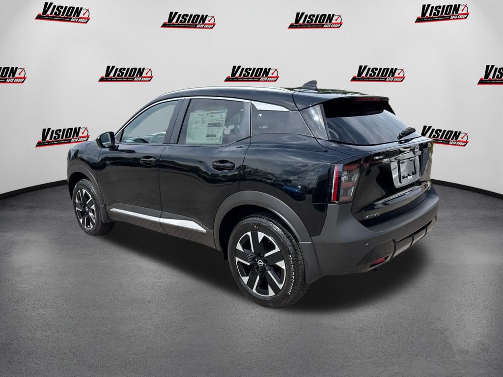 2025 Nissan Kicks SV photo 6