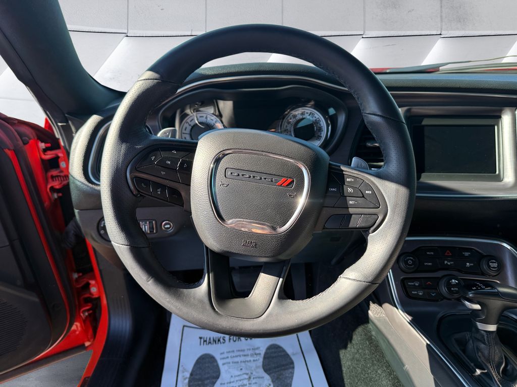 2018 Dodge Challenger R/T photo 9