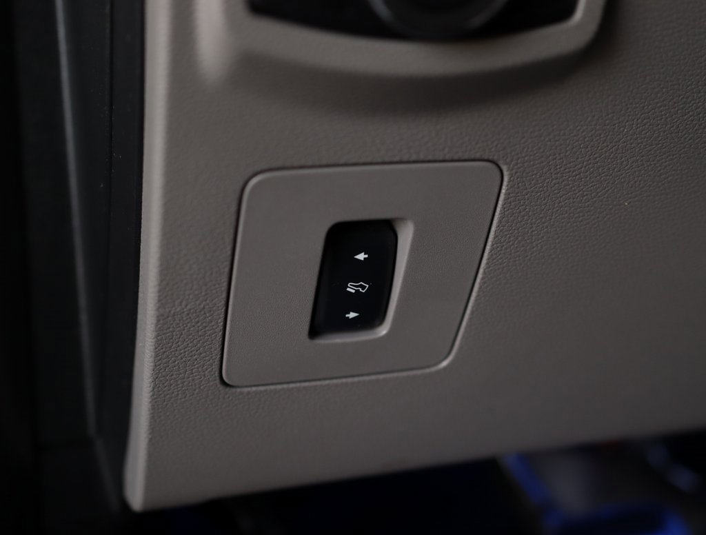 2015 Ford F-150 XLT photo 8