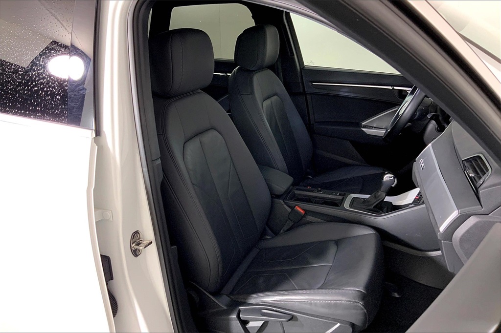 2020 Audi Q3 S line Premium photo 6