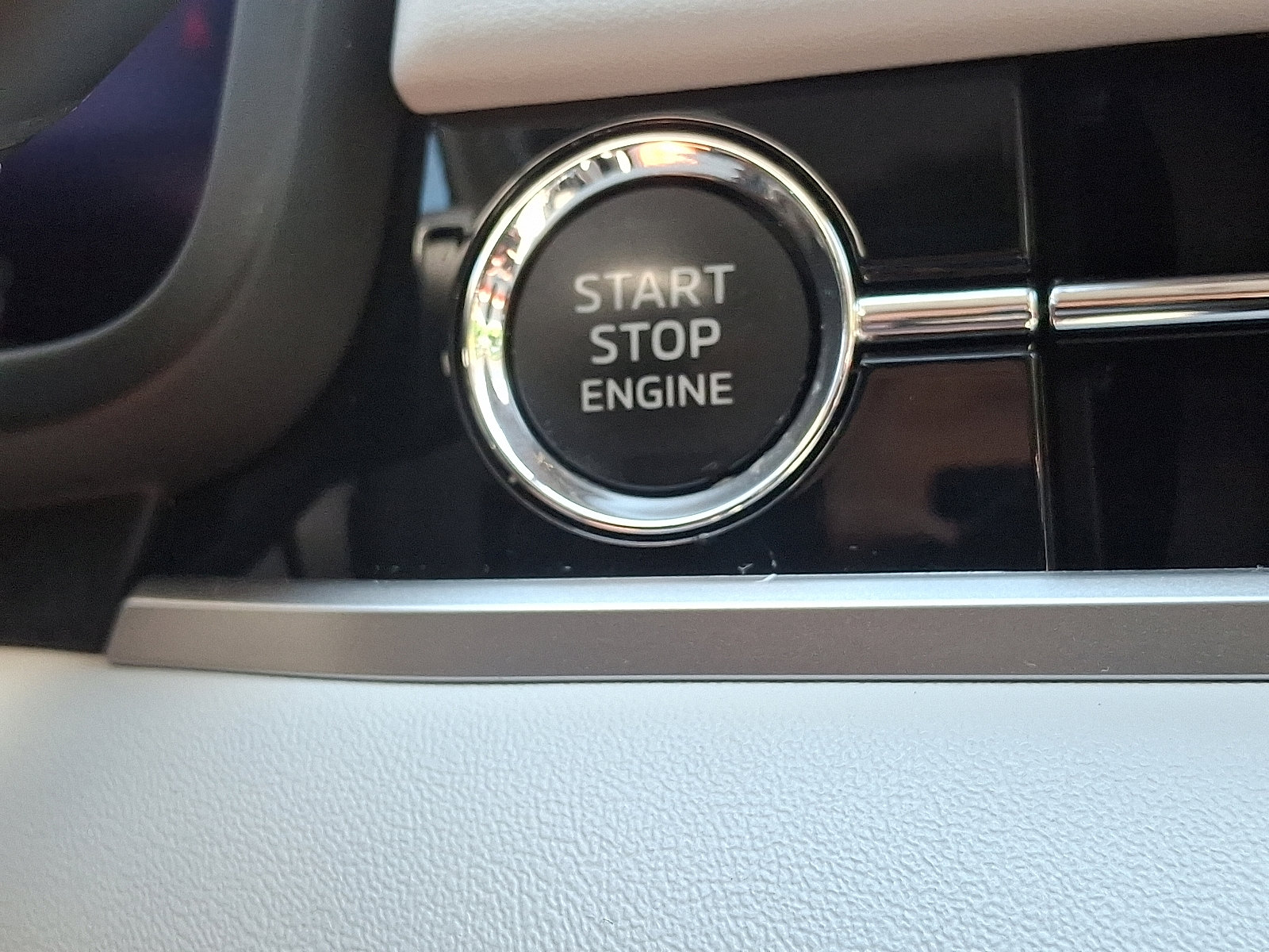 2023 Mitsubishi Outlander SEL photo 21