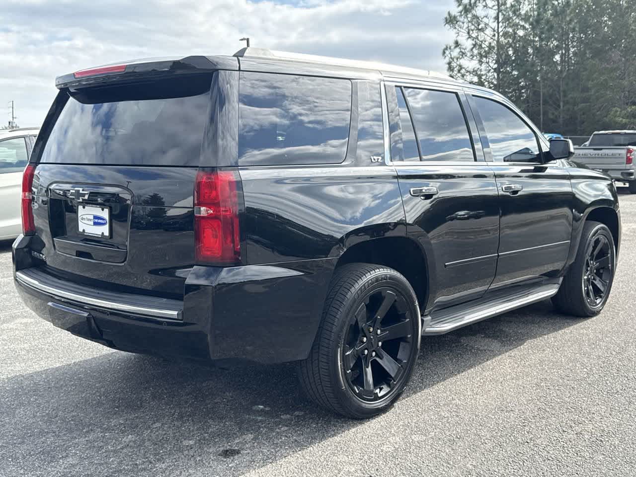 2015 Chevrolet Tahoe LTZ photo 4
