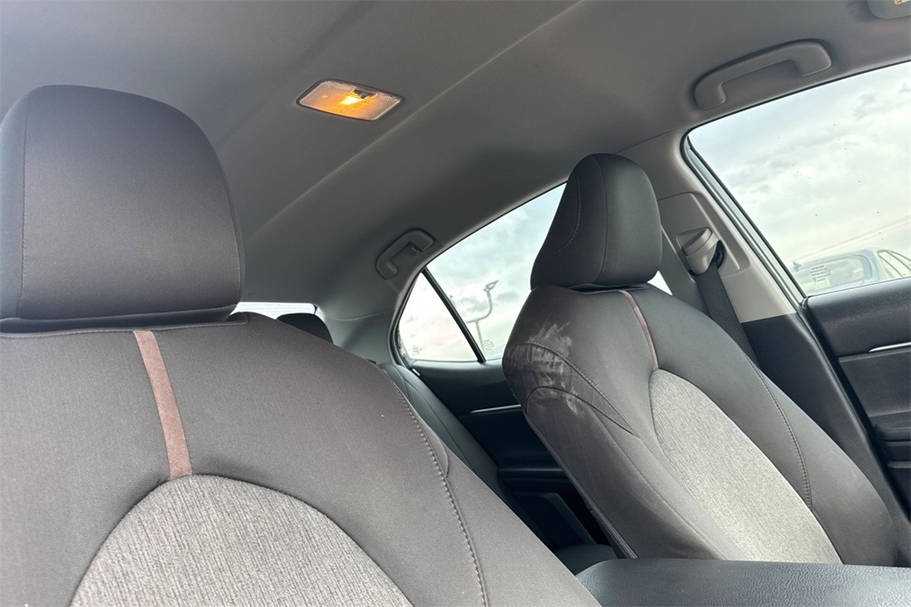 2019 Toyota Camry LE photo 15