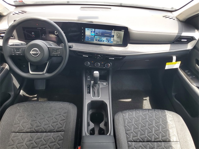 2025 Nissan Kicks SV photo 12