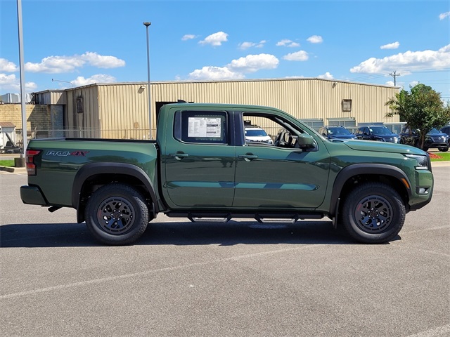 2026 Nissan Frontier Crew Cab PRO-4X photo 2
