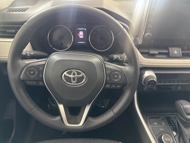 2022 Toyota RAV4 Hybrid XLE photo 25