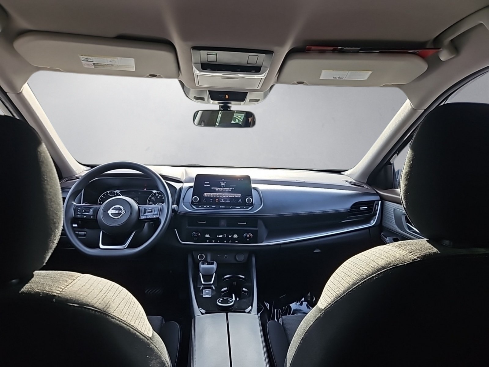 2023 Nissan Rogue SV photo 3