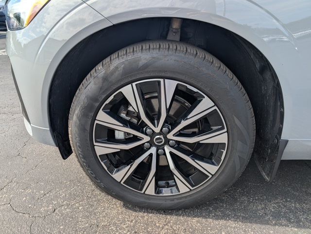 2025 Volvo XC60 B5 Core photo 10