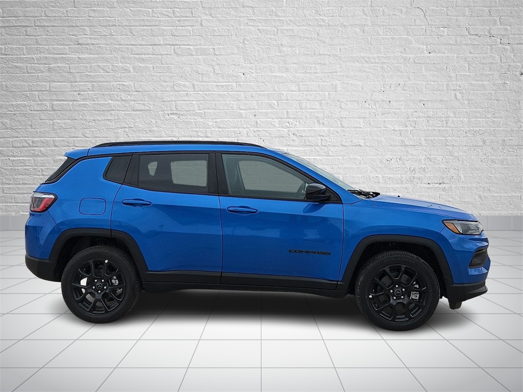2026 Jeep Compass Latitude photo 4