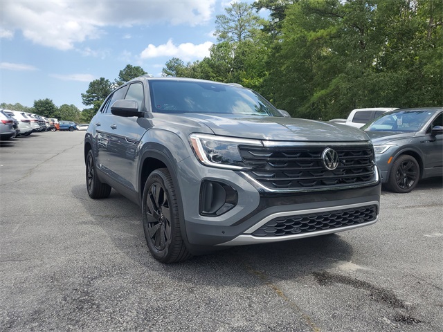 2026 Volkswagen Atlas Cross Sport SE Technology photo 3