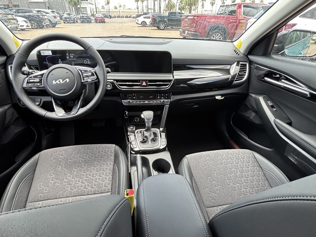 2026 Kia Seltos S photo 12