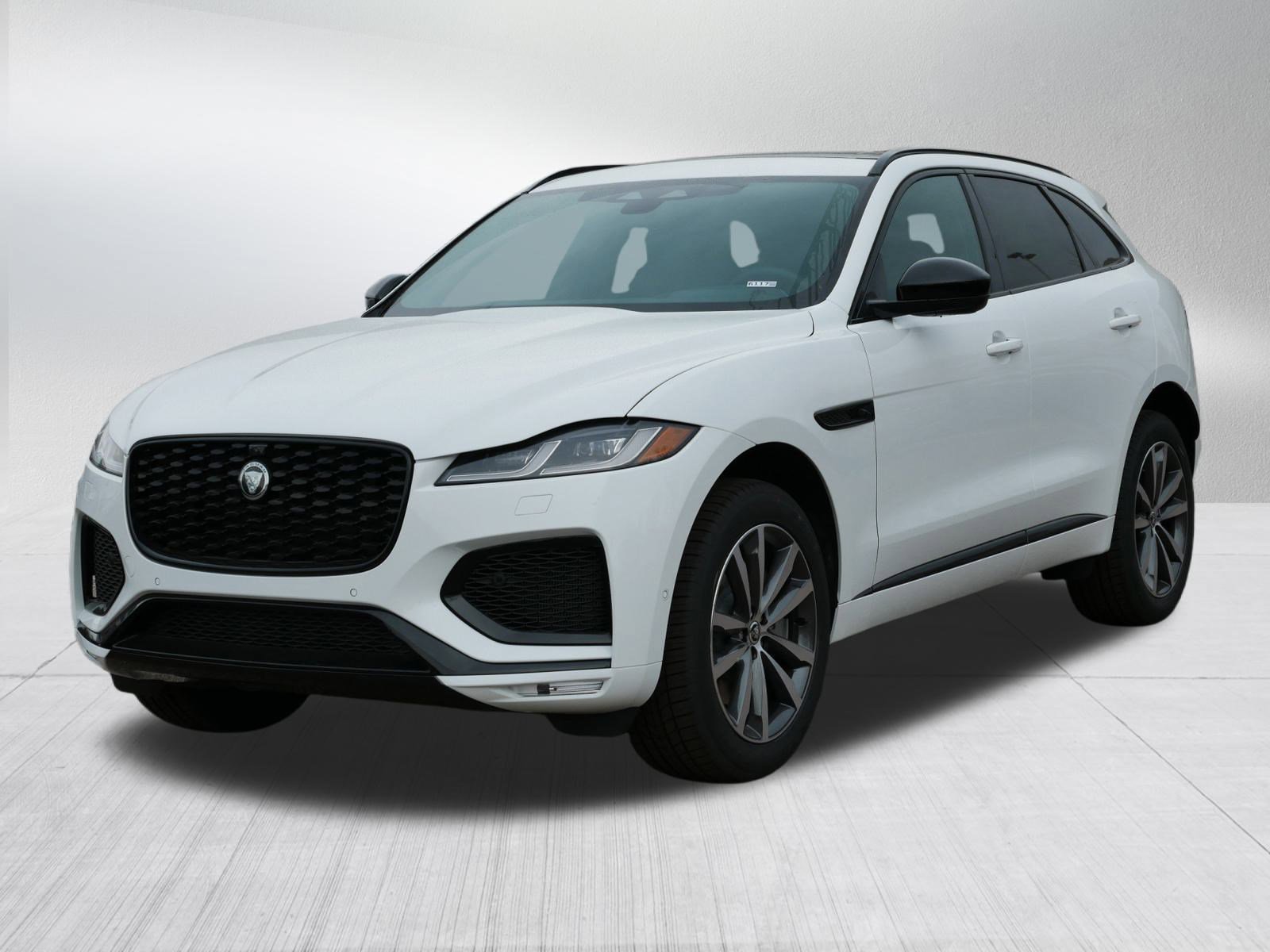 2026 Jaguar F-Pace R-Dynamic S's photo