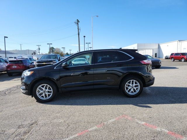 2022 Ford Edge SEL photo 4