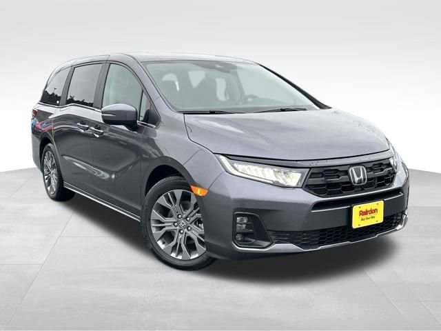 2026 Honda Odyssey Touring's photo