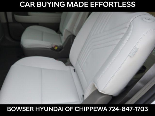 2026 Hyundai Palisade SEL photo 4