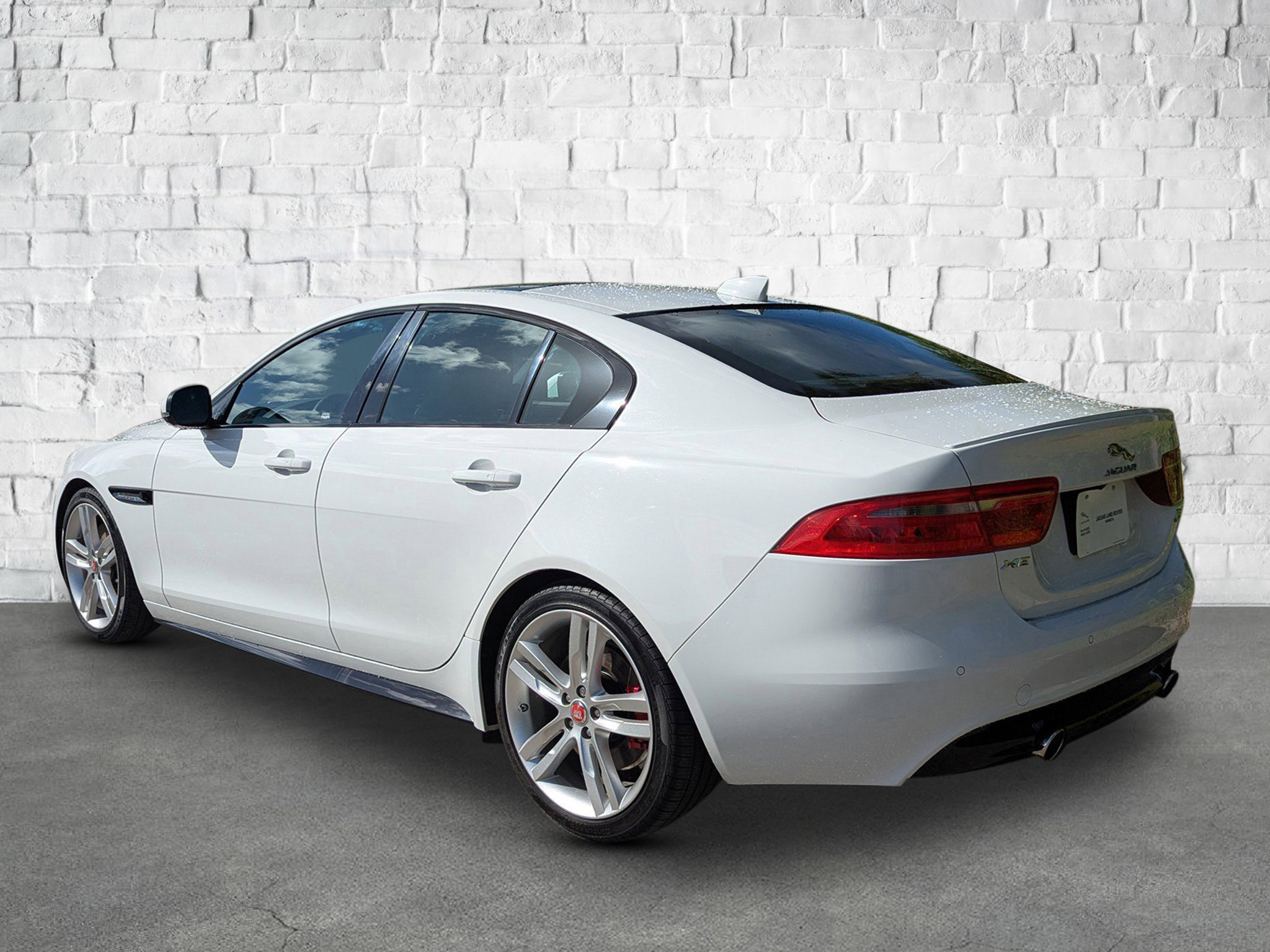 2019 Jaguar XE S photo 3