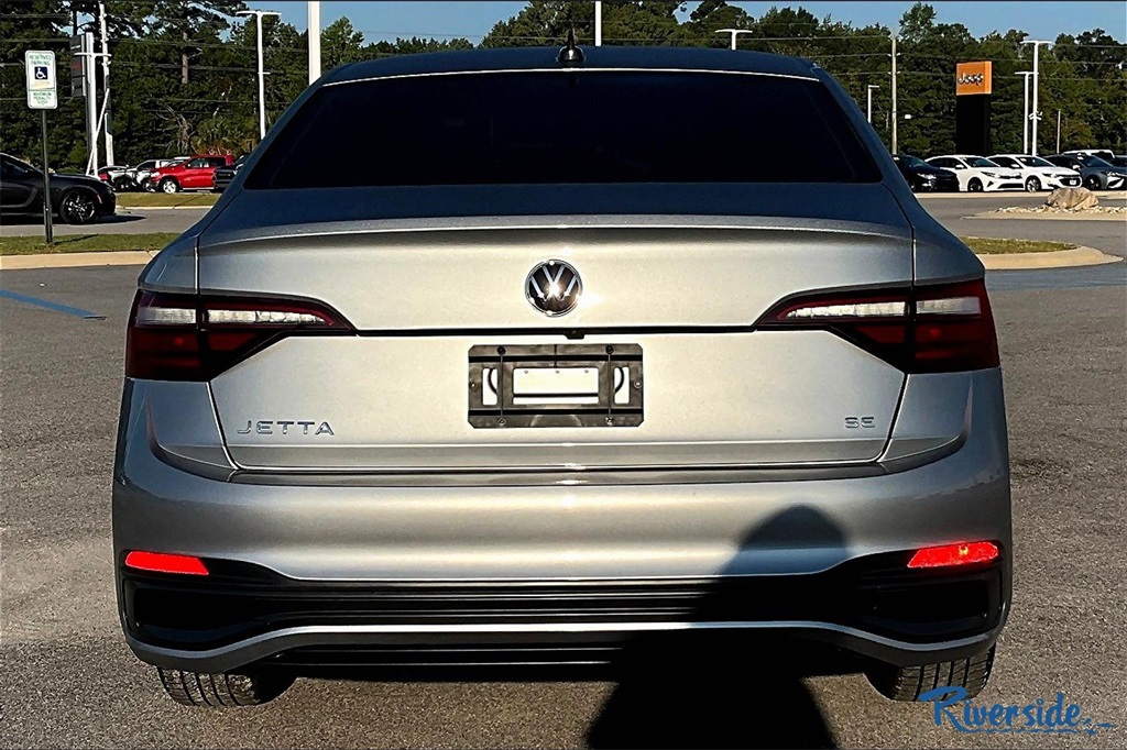2022 Volkswagen Jetta 1.5T SE photo 5