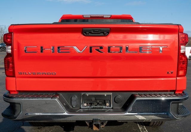2022 Chevrolet Silverado 1500 LT photo 3
