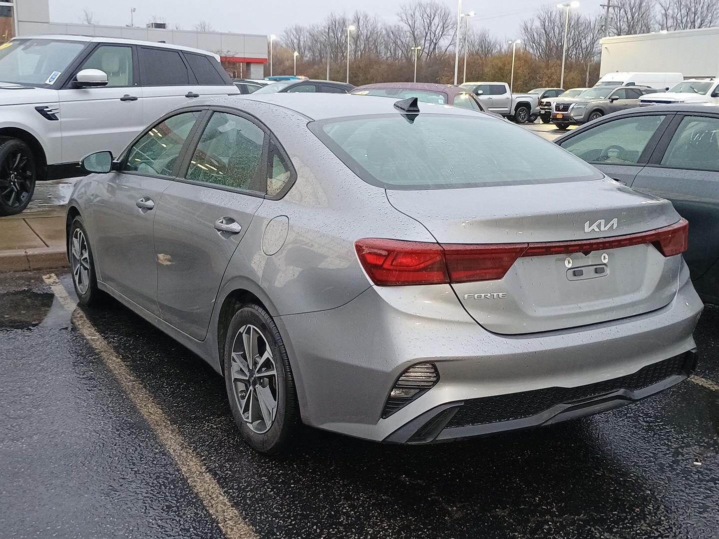 2023 Kia Forte LXS photo 2