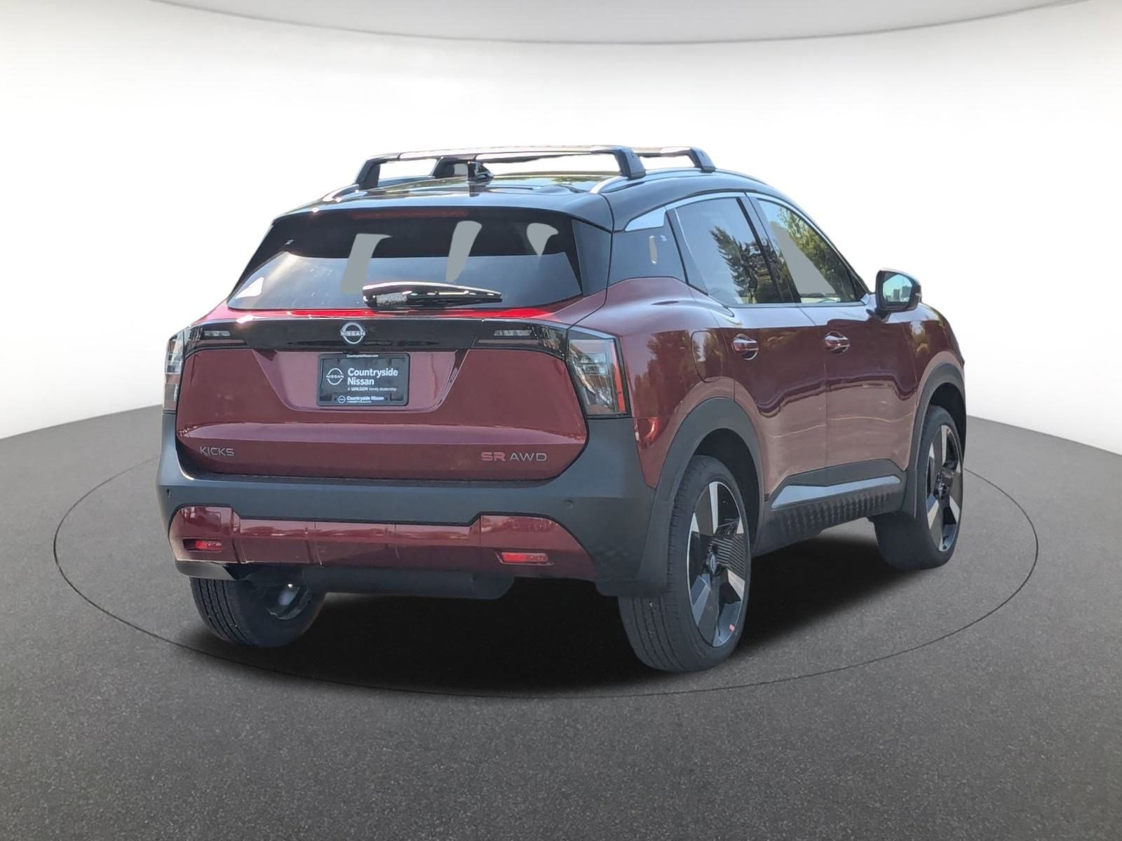 2026 Nissan Kicks SR photo 2