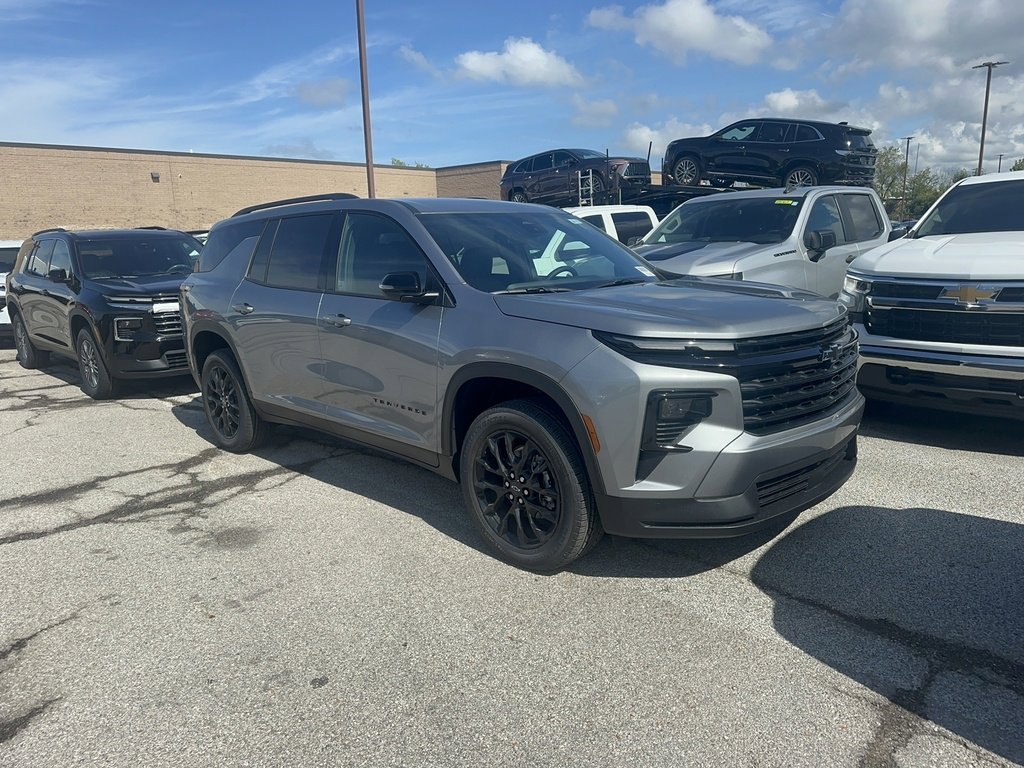 2026 Chevrolet Traverse photo 3