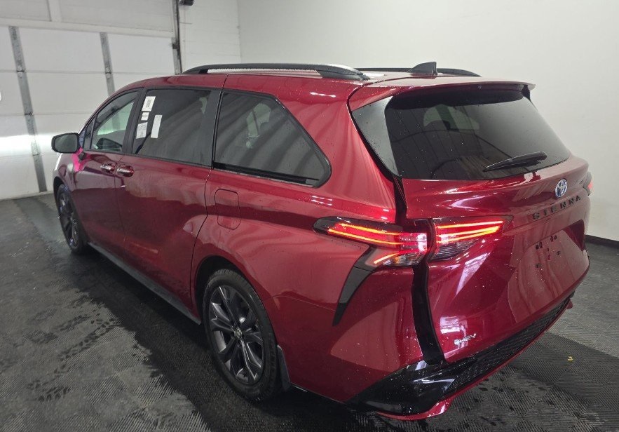 2025 TOYOTA SIENNA XSE 4D - Image 2