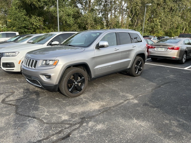 2016 Jeep Grand Cherokee Limited photo 2