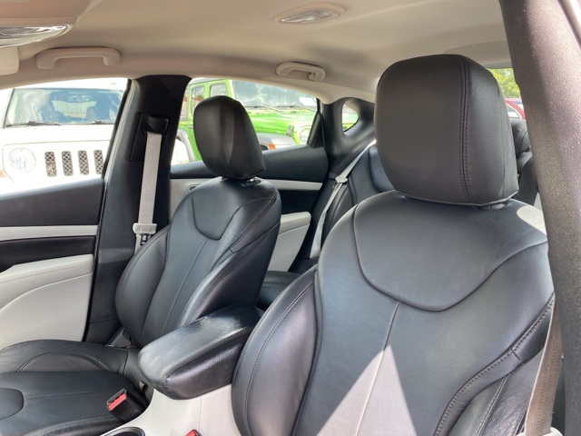 2013 Dodge Dart SXT photo 11