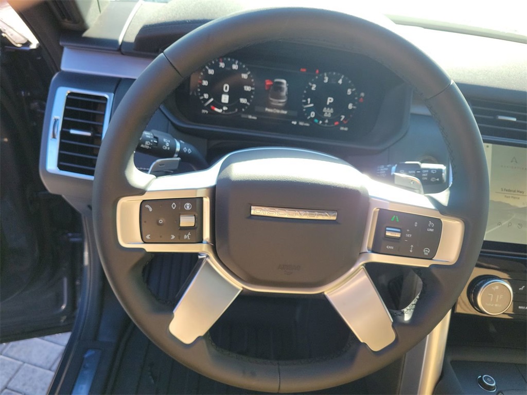 2025 Land Rover Discovery SE photo 29