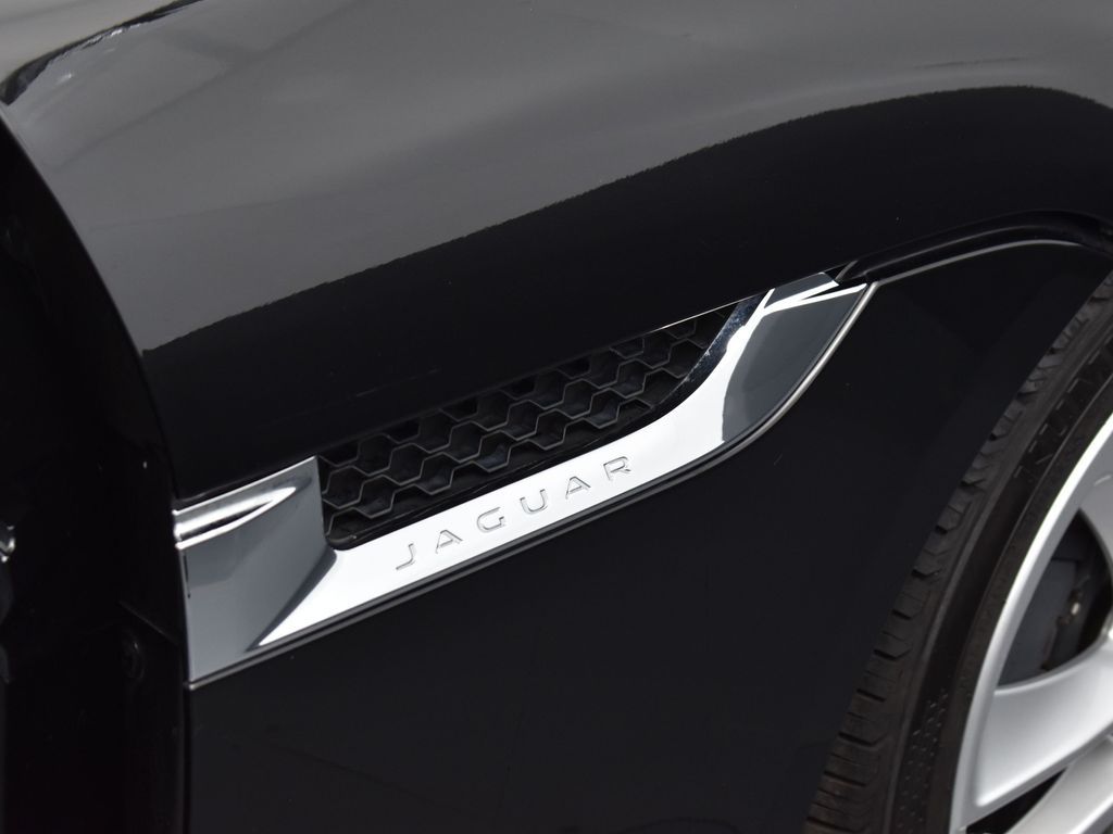 2016 Jaguar F-TYPE S photo 26