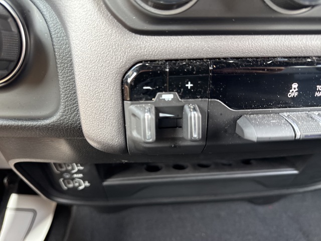 2024 Ram 2500 Big Horn photo 38
