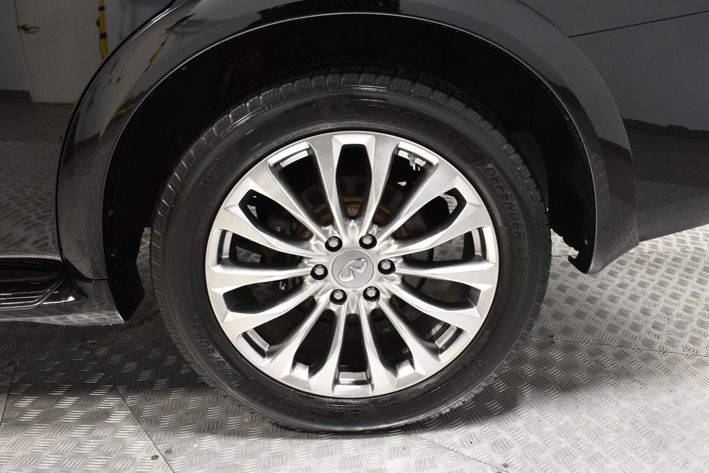 2017 Infiniti QX80 Base photo 34