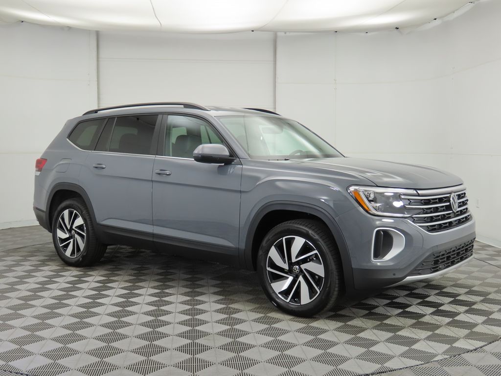 2026 Volkswagen Atlas SE Technology photo 3