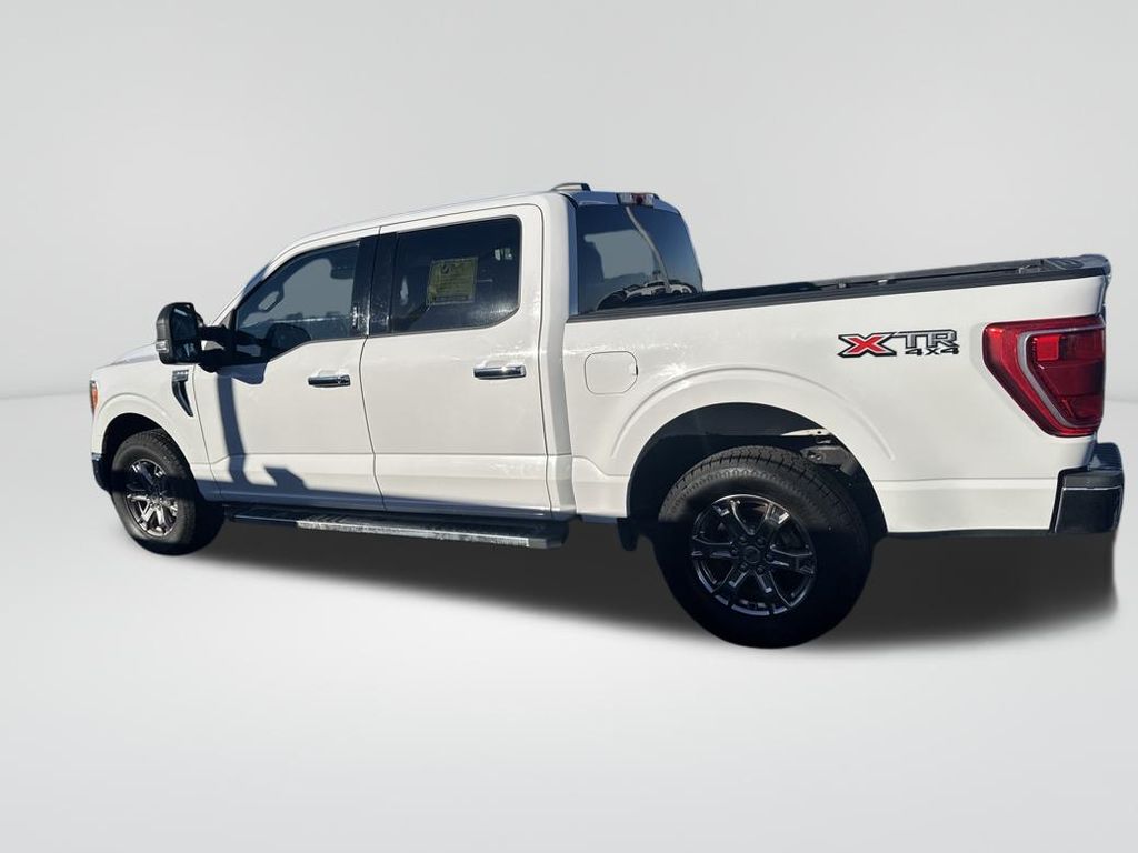2021 Ford F-150 XLT photo 2
