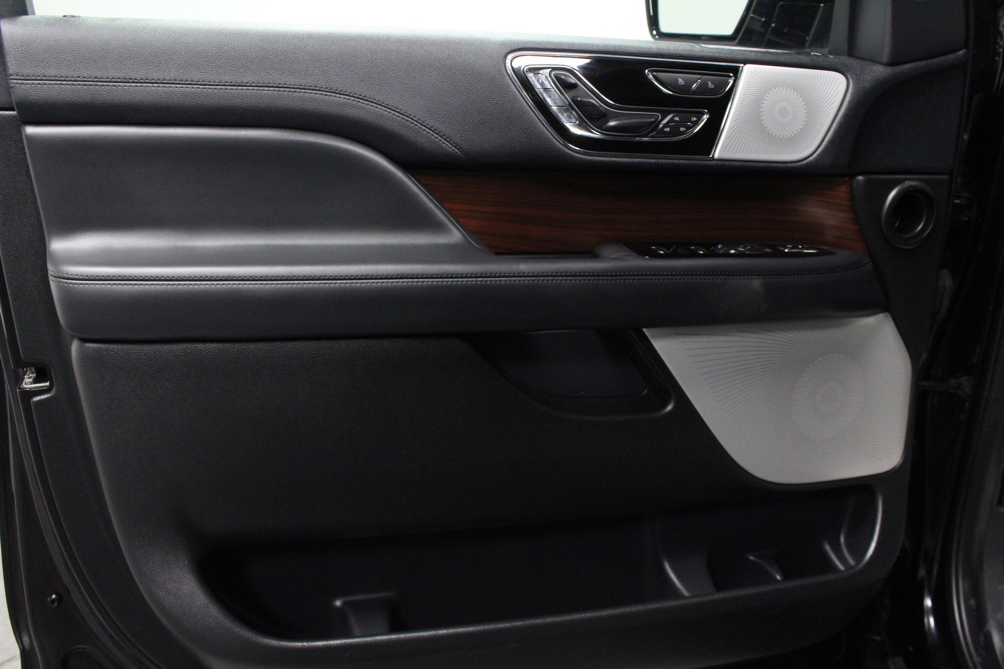 2023 Lincoln Navigator L Reserve photo 10