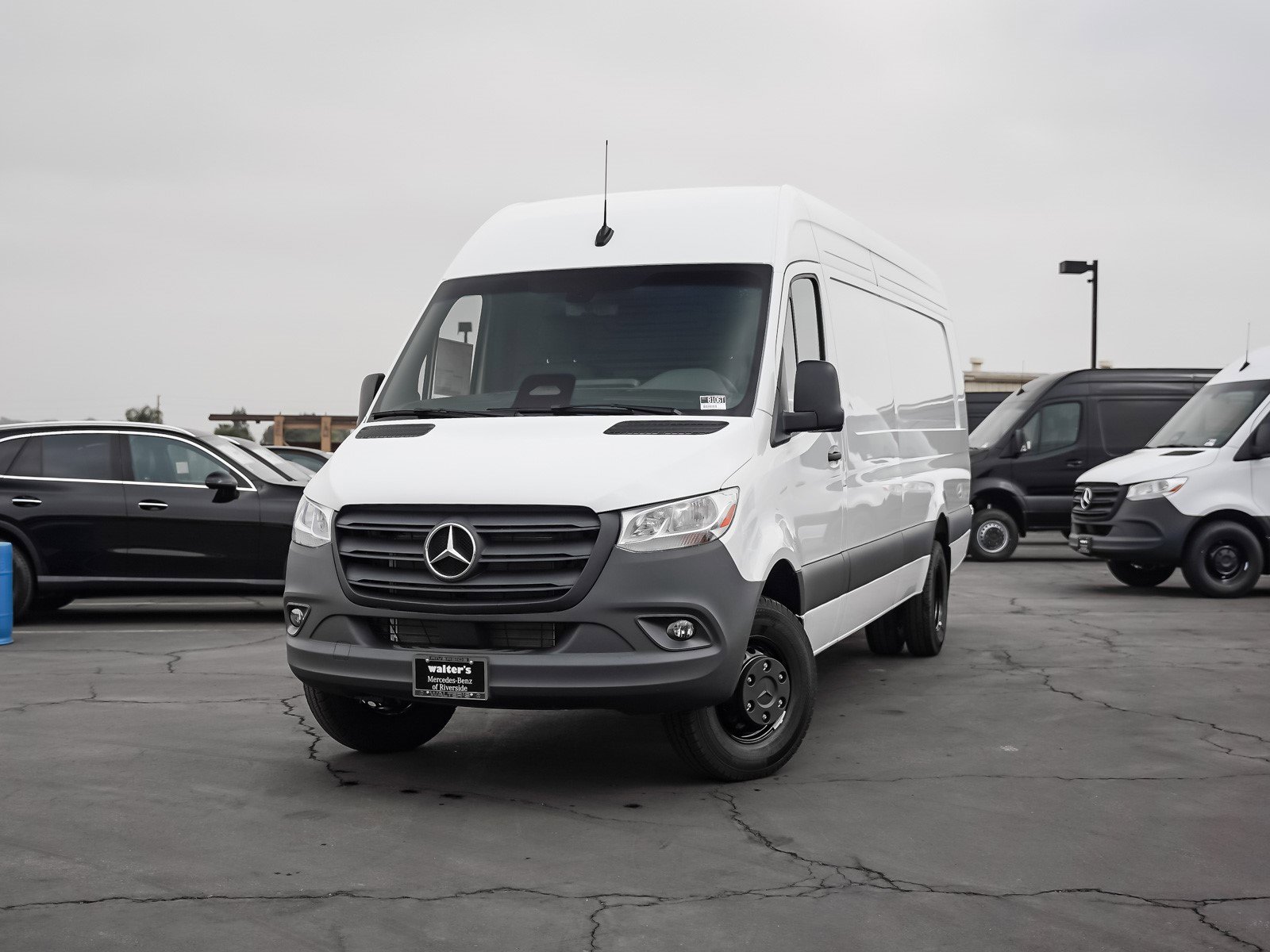 2025 Mercedes-Benz Sprinter Cargo Van Base's photo
