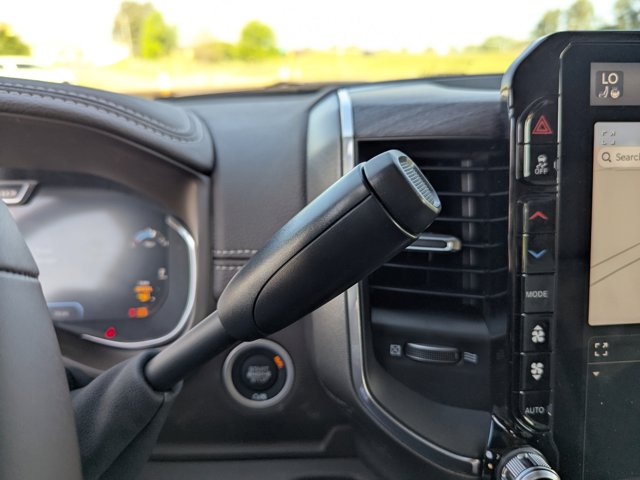 2025 Ram 3500 Laramie photo 19