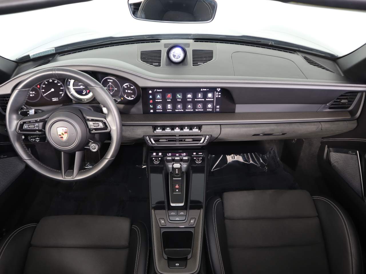 2022 Porsche 911 GTS photo 13