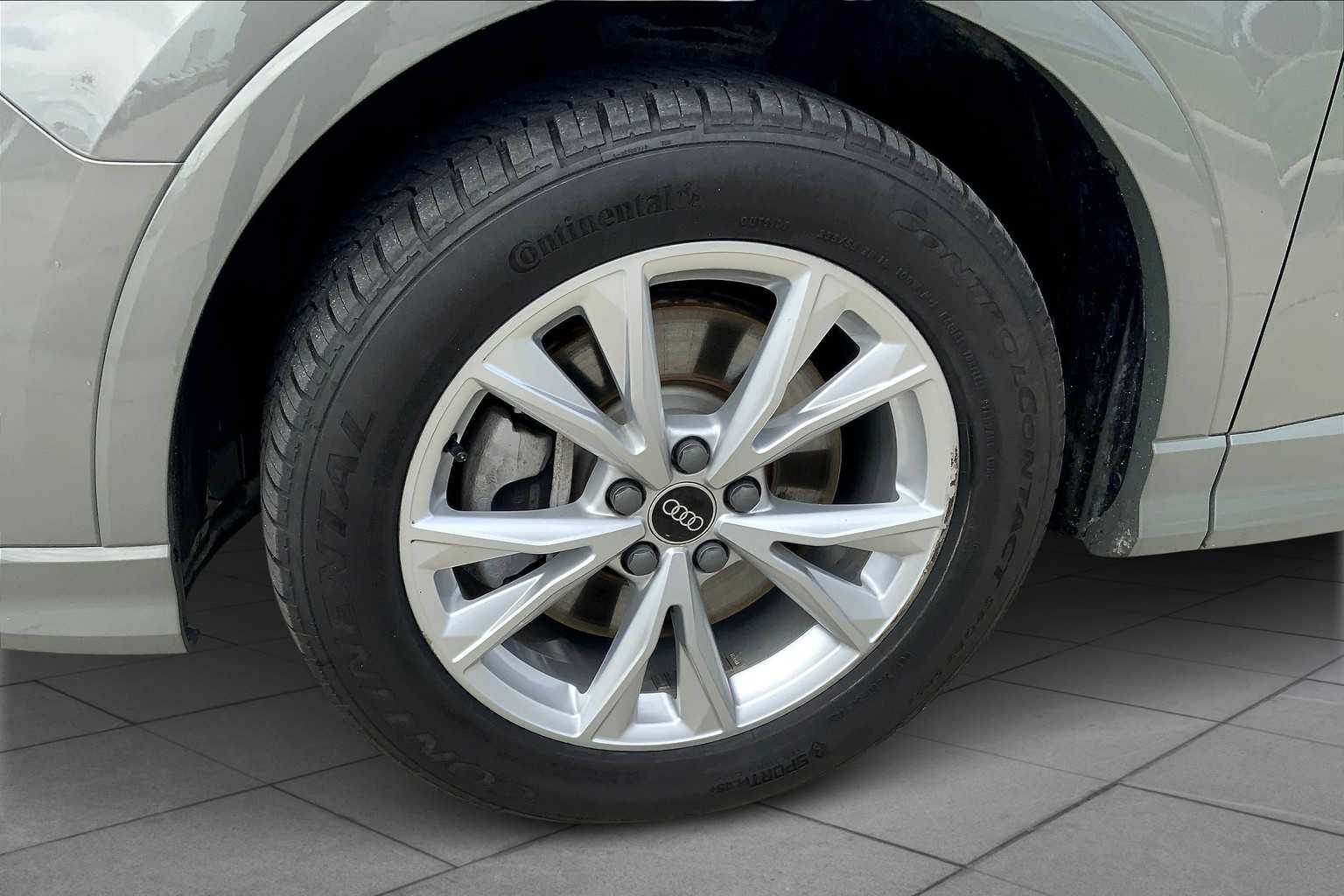 2021 Audi Q3 S line Premium photo 10